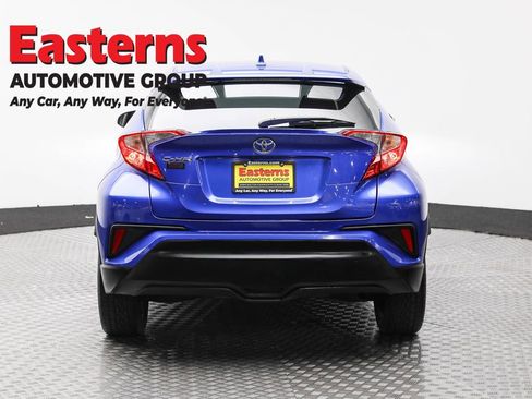 Used 2021 Toyota C-HR XLE image 6