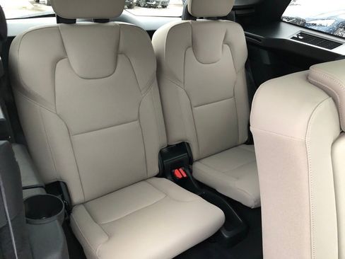 New 2026 Volvo XC90 T8 Plus w/ Protection Package Premier image 36