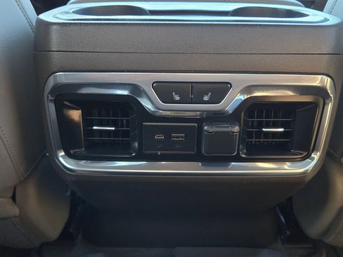 Used 2020 GMC Sierra 1500 SLT w/ SLT Premium Plus Package image 32