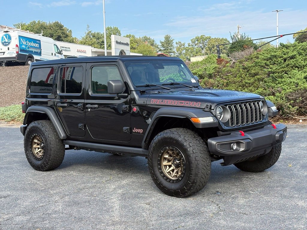 Used 2024 Jeep Wrangler Unlimited Rubicon w/ Convenience Group AWD/4WD image 3