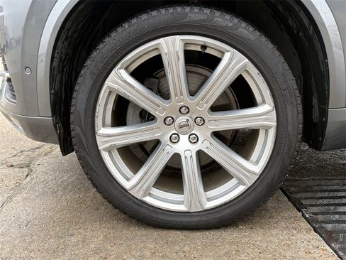 Used 2017 Volvo XC90 T6 Inscription w/ Vision Package image 9