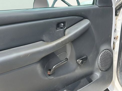 Used 2006 Chevrolet Silverado 3500 W/T w/ Snow Plow Prep Package image 10