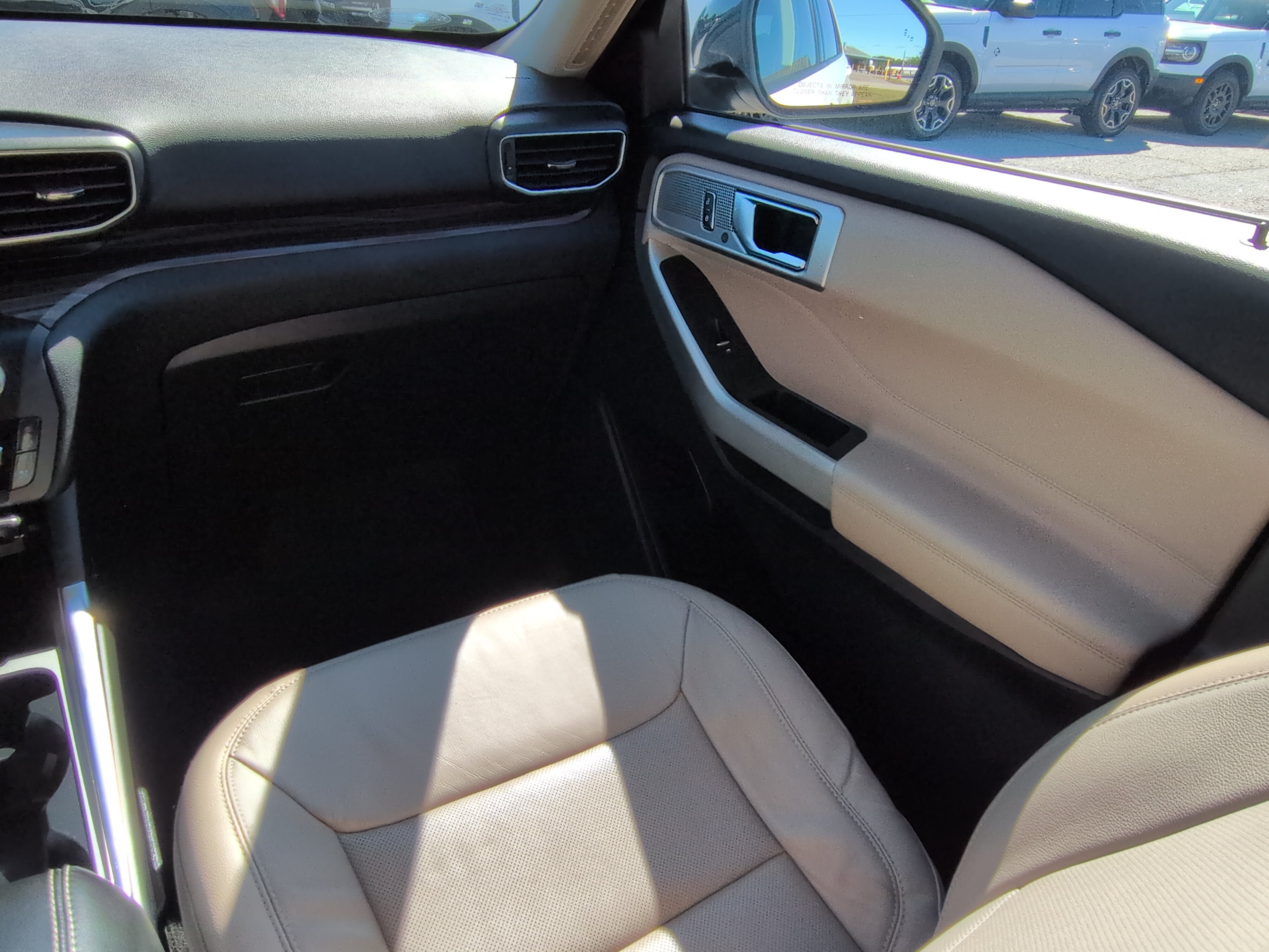 Used 2020 Ford Explorer Limited RWD image 15