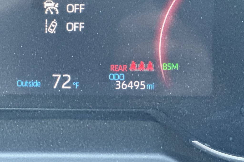Used 2025 Toyota RAV4 XLE AWD/4WD image 31