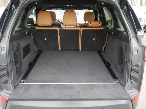 Used 2017 Land Rover Discovery HSE AWD/4WD image 10