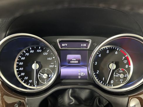 Used 2015 Mercedes-Benz GL 450 4MATIC image 48