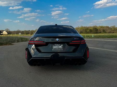 Used 2025 BMW M5 w/ Executive Package image 7