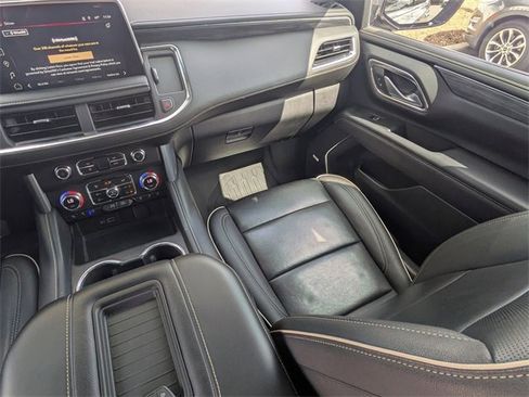 Used 2022 GMC Yukon SLT w/ SLT Luxury Package image 17