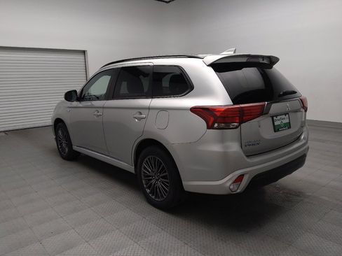 Used 2021 Mitsubishi Outlander LE image 5