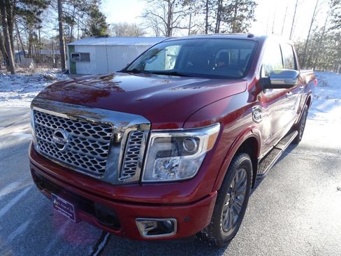 Used 2017 Nissan Titan Platinum Reserve image 6