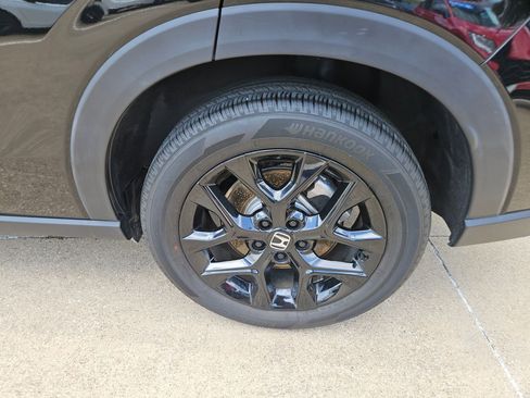 Certified 2025 Honda HR-V Sport image 9