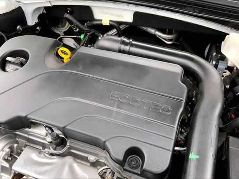 Used 2024 Chevrolet Malibu LT FWD image 32