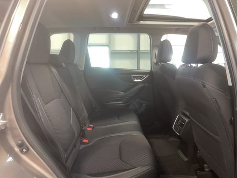 Used 2023 Subaru Forester Premium image 21