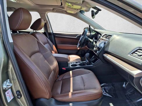 Used 2019 Subaru Outback 3.6R Touring w/ Popular Package #3A AWD/4WD image 23
