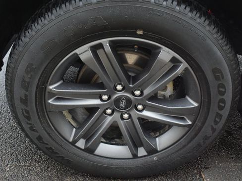 Used 2023 Ford F150 Lariat w/ Equipment Group 502A High image 59