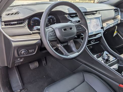 New 2026 Jeep Grand Cherokee L Limited AWD/4WD image 10