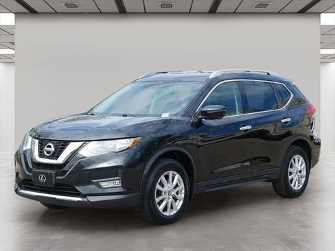 Used 2017 Nissan Rogue SV AWD/4WD image 2