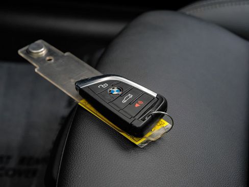 Used 2025 BMW 430i Coupe w/ Premium Package RWD image 55