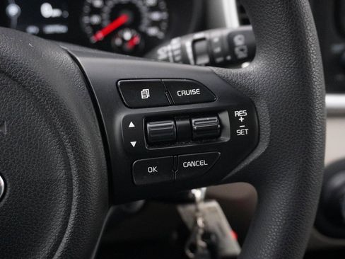 Used 2017 Kia Sorento LX image 42