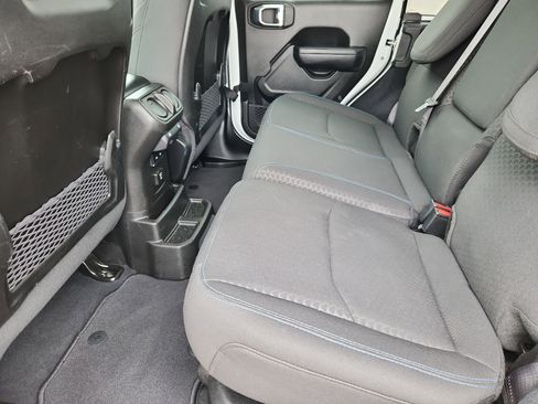Used 2024 Jeep Wrangler Unlimited Rubicon 4xe AWD/4WD image 13