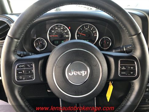 Used 2018 Jeep Wrangler Sport AWD/4WD image 15
