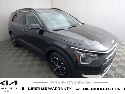 New 2025 Kia Niro EX image 3