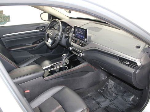 Used 2024 Nissan Altima 2.5 SR image 26