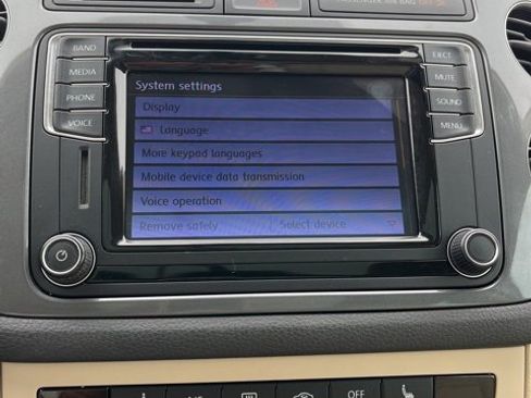 Used 2017 Volkswagen Tiguan Wolfsburg Edition image 47