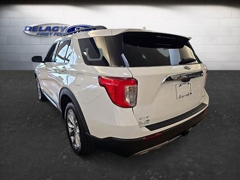 Used 2023 Ford Explorer XLT w/ Equipment Group 202A AWD/4WD image 4