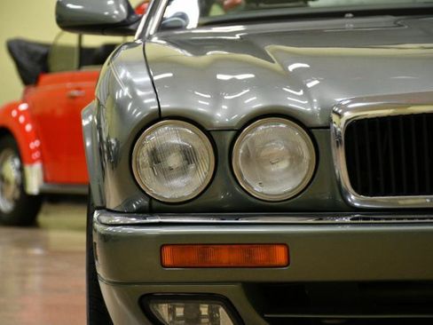Used 1997 Jaguar XJ6 RWD image 5