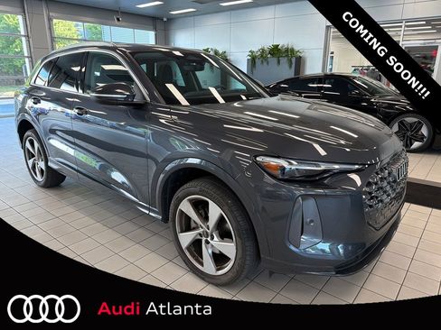 Used 2025 Audi Q5 Premium Plus w/ Premium Plus AWD/4WD image 1