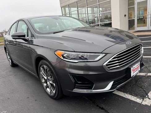 Used 2020 Ford Fusion SEL image 2