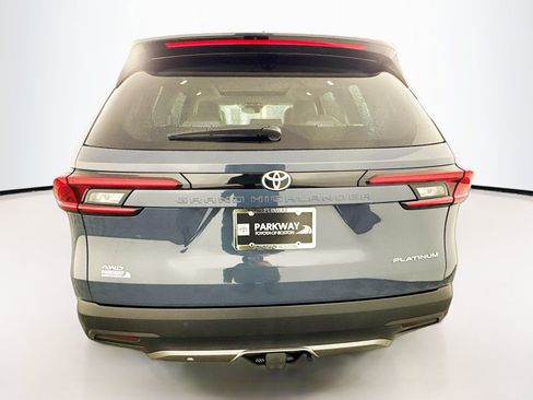 Certified 2025 Toyota Grand Highlander Platinum image 6
