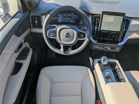 New 2026 Volvo XC90 T8 Plus w/ Protection Package Premier image 18
