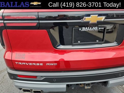 Used 2024 Chevrolet Traverse LT w/ Trailering Package AWD/4WD image 30