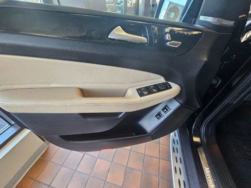 Used 2018 Mercedes-Benz GLS 450 4MATIC w/ Premium Package image 11