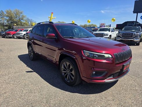 Used 2019 Jeep Cherokee High Altitude AWD/4WD image 2