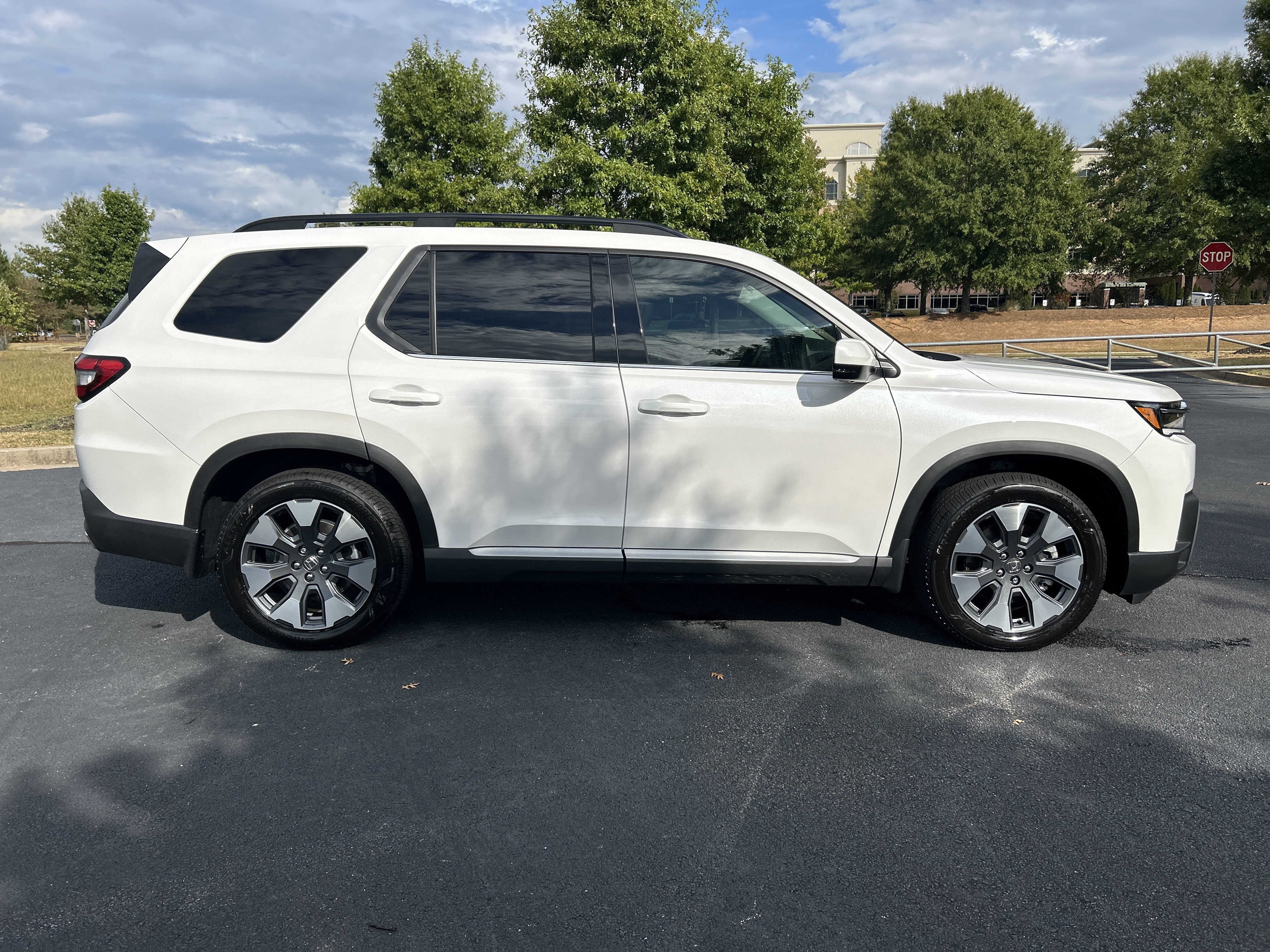 Certified 2026 Honda Pilot Elite image 10