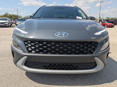 Used 2023 Hyundai Kona SEL image 3
