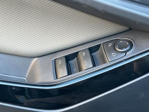 New 2026 Chevrolet Equinox LT w/ Convenience Package II image 11