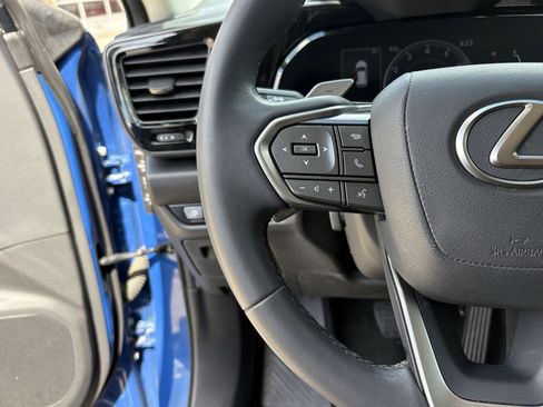 Used 2023 Lexus NX 250 FWD image 16