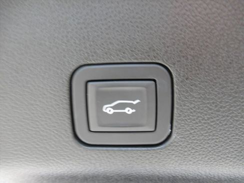 Used 2024 GMC Yukon Denali AWD/4WD image 39
