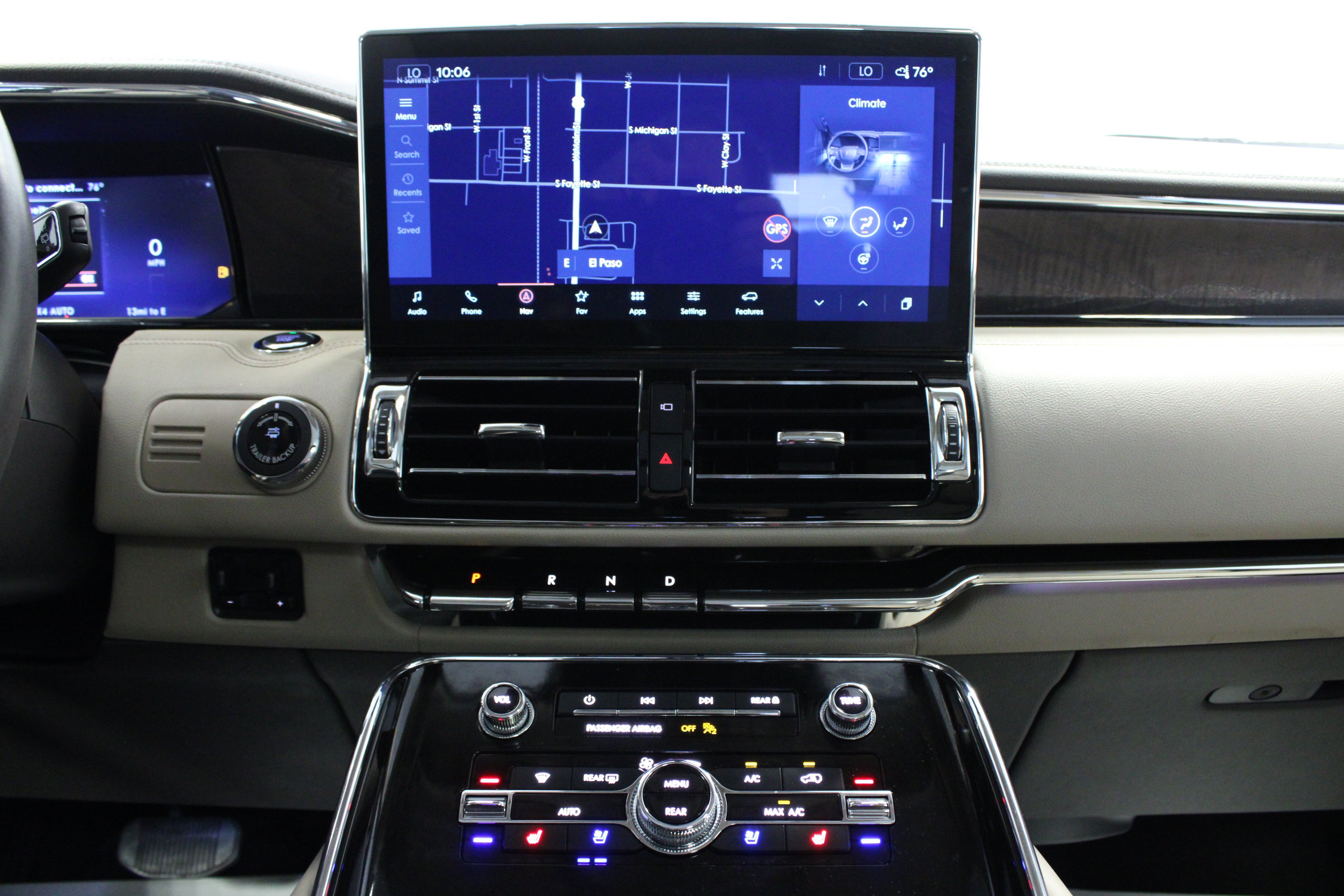 Used 2024 Lincoln Navigator Reserve AWD/4WD image 23