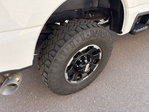 Used 2025 Ford F250 Lariat w/ Tremor Off-Road Package AWD/4WD image 13