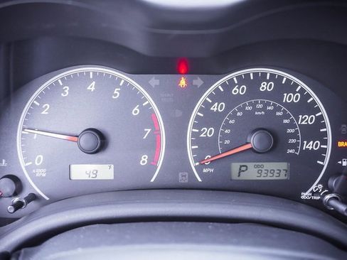 Used 2013 Toyota Corolla LE image 14