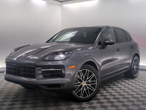 Certified 2024 Porsche Cayenne AWD/4WD image 1