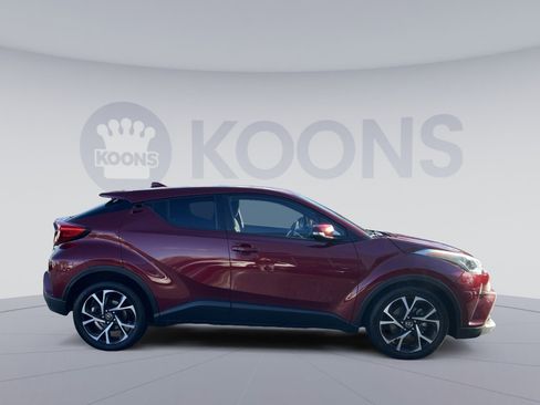 Used 2018 Toyota C-HR XLE image 8