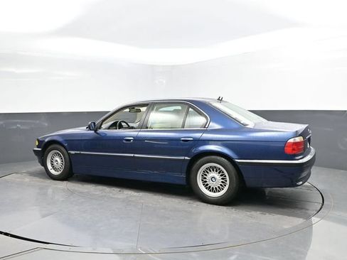 Used 2001 BMW 740i RWD image 8