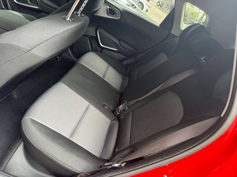 Used 2025 Kia Soul LX w/ LX Technology Package FWD image 37