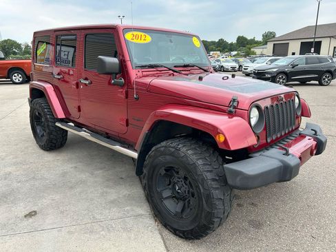 Used 2012 Jeep Wrangler Unlimited Sahara AWD/4WD image 3